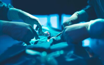 A cirurgia de DBS para Doença de Parkinson tem riscos? O que você precisa saber sobre o implante de eletrodos